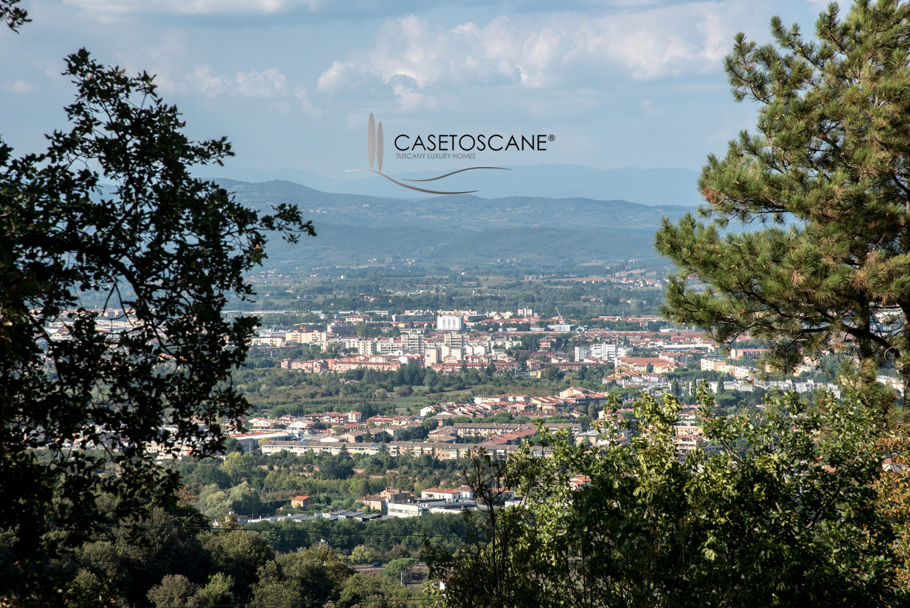 Villa ristrutturata con parco nelle colline a due passi da Arezzo.