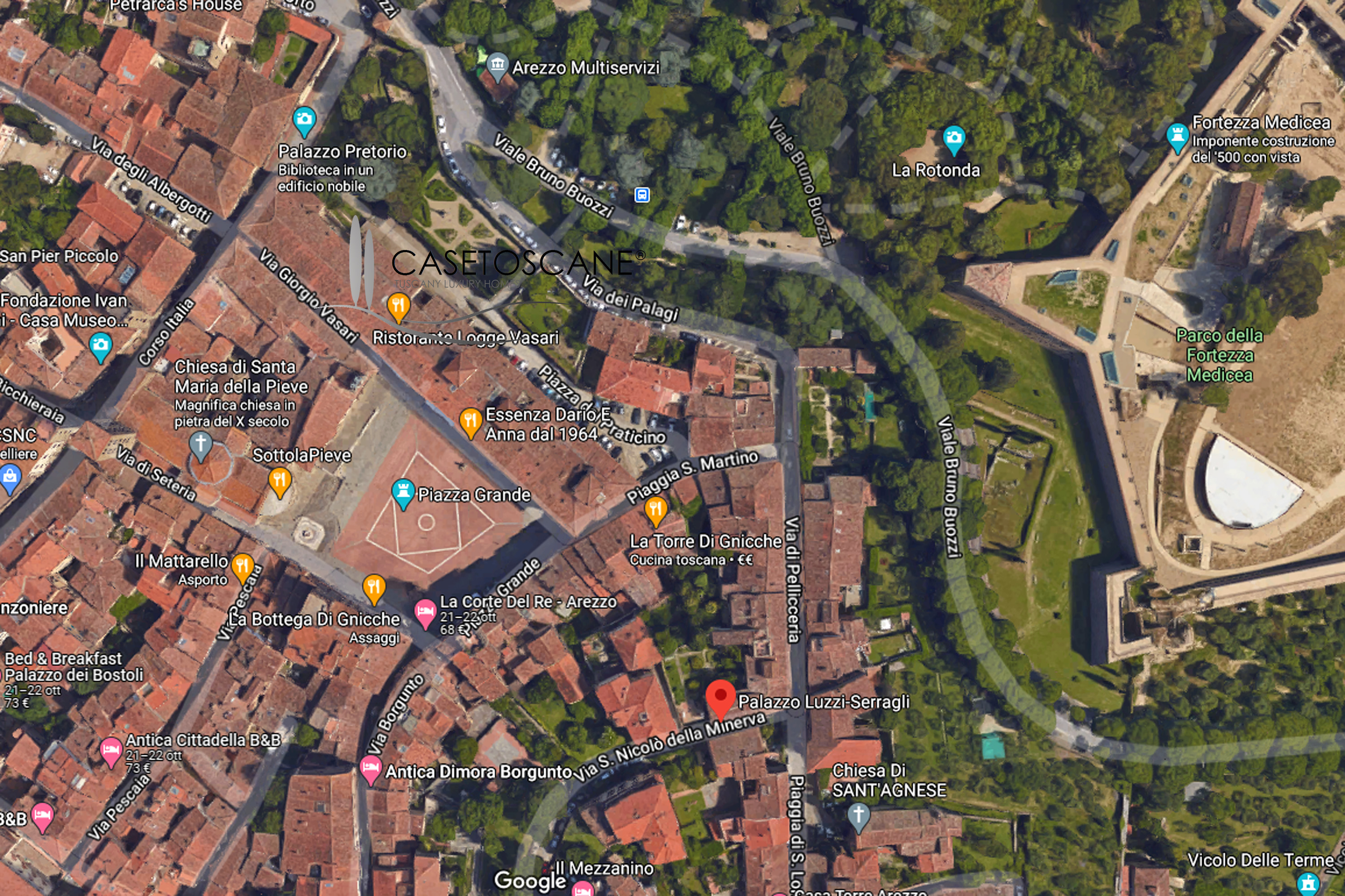 T131 - Caratteristico terratetto di mq.250 su più livelli a due passi da Piazza Grande ad Arezzo.