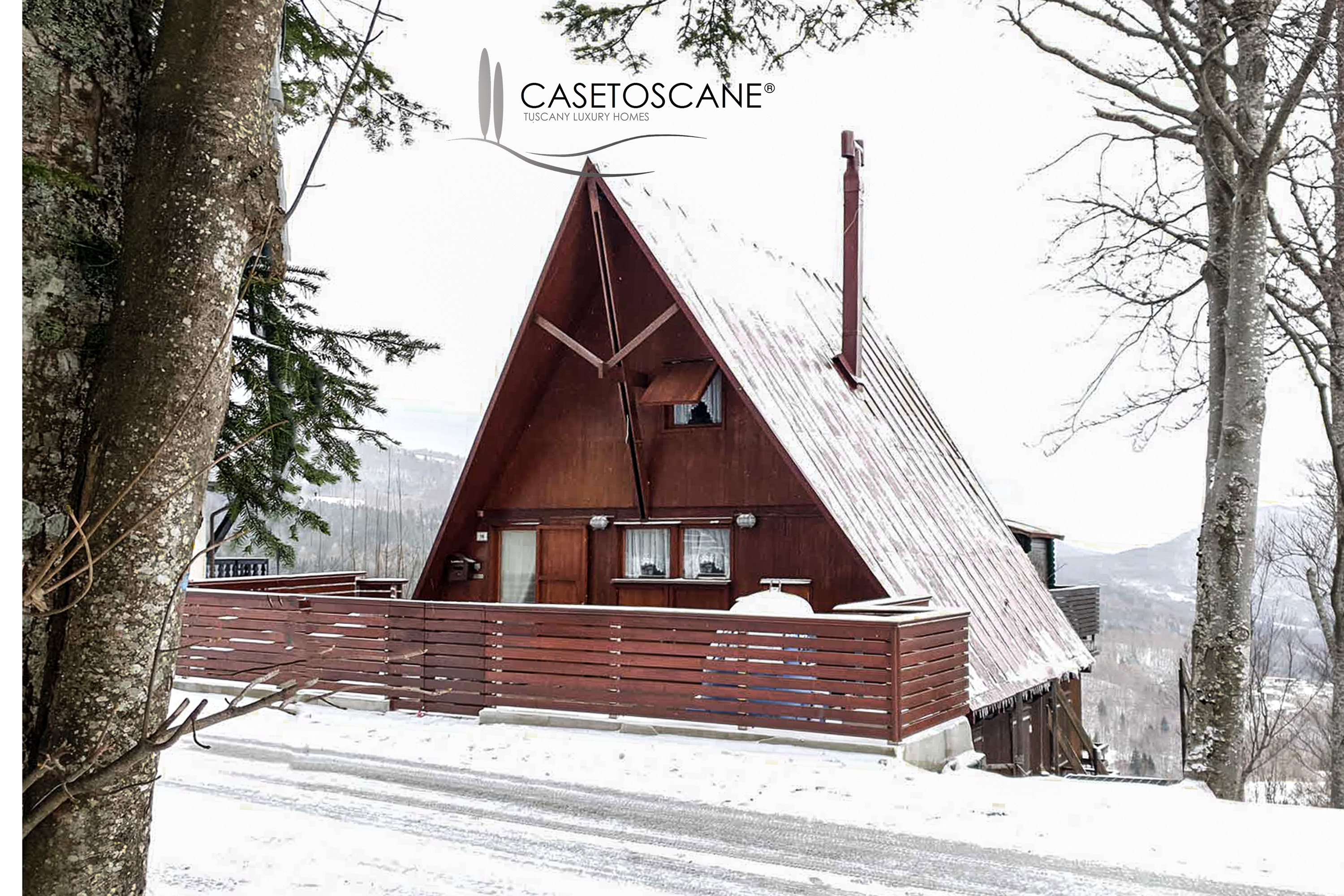 2887 - Caratteristico chalet di circa mq.90 in ottime condizioni e a due passi dalle piste sciistiche, in posizione panoramica ad Abetone (PT).