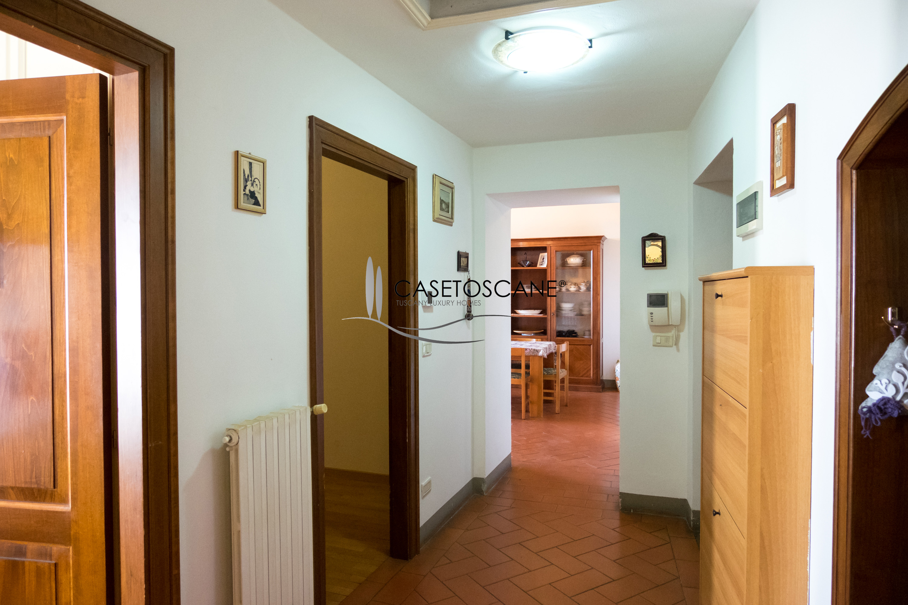 3088 - Bellissimo appartamento nel centro storico di Lucignano (AR), superficie mq.80, soffitti affrescati, 2°P con ascensore.