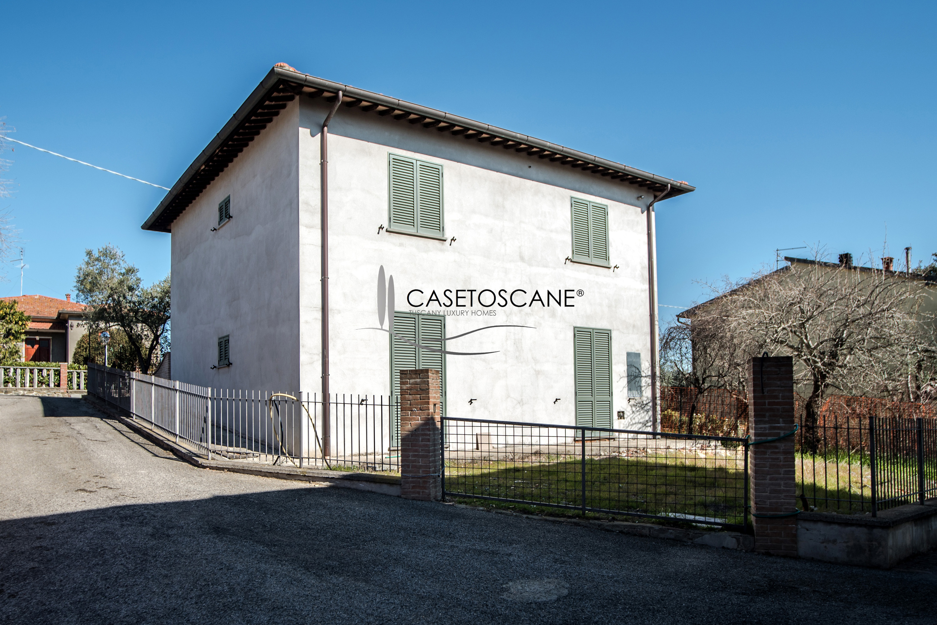 3094 - Villetta singola di nuova costruzione di mq.140 con giardino di mq.270 e garage a due passi dal centro storico di Lucignano (AR).