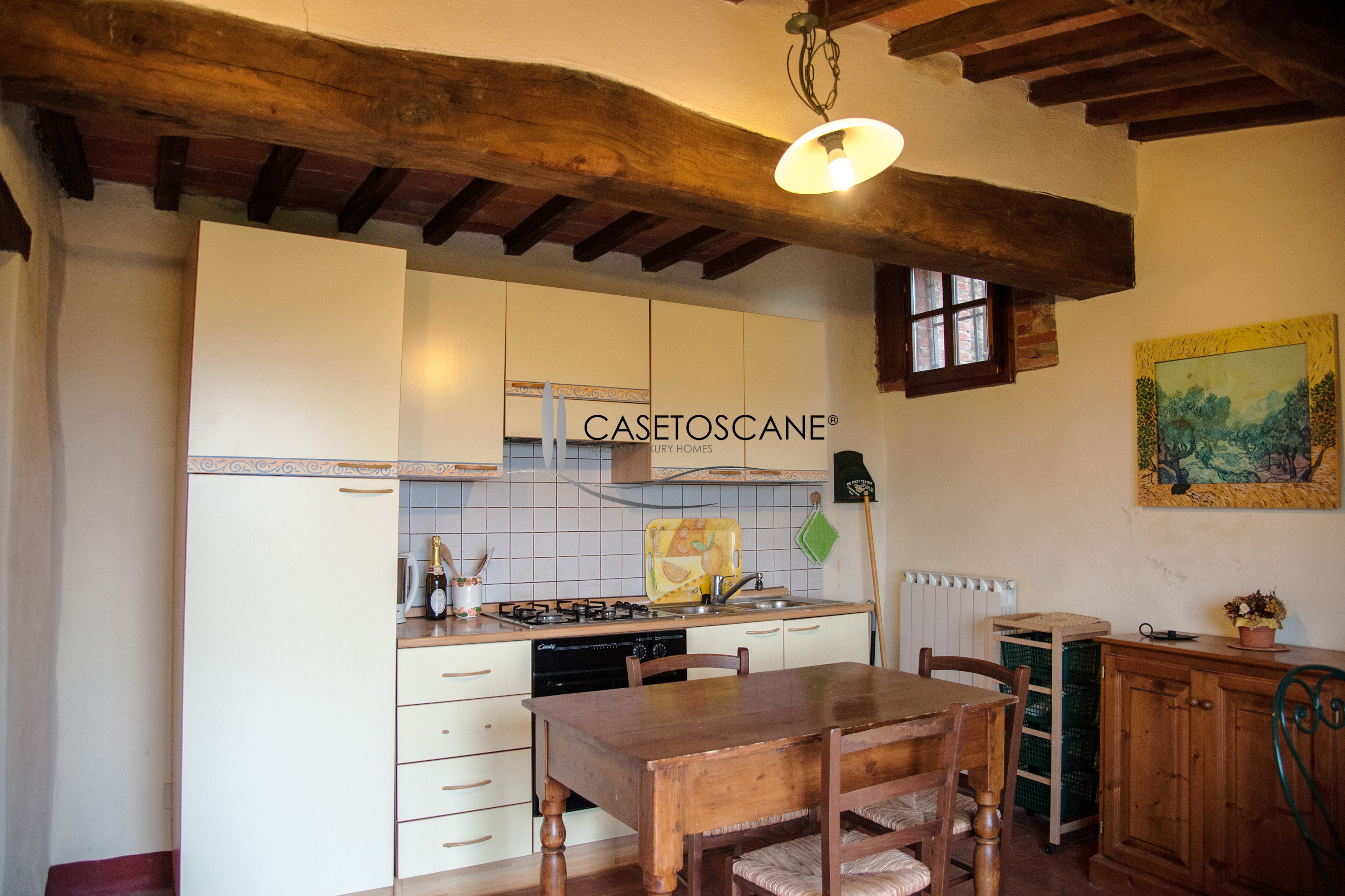 3108 - Appartamento di mq.64 ristrutturato, con giardino e piscina a comune, in antico casale nel Comune di Bucine (AR)