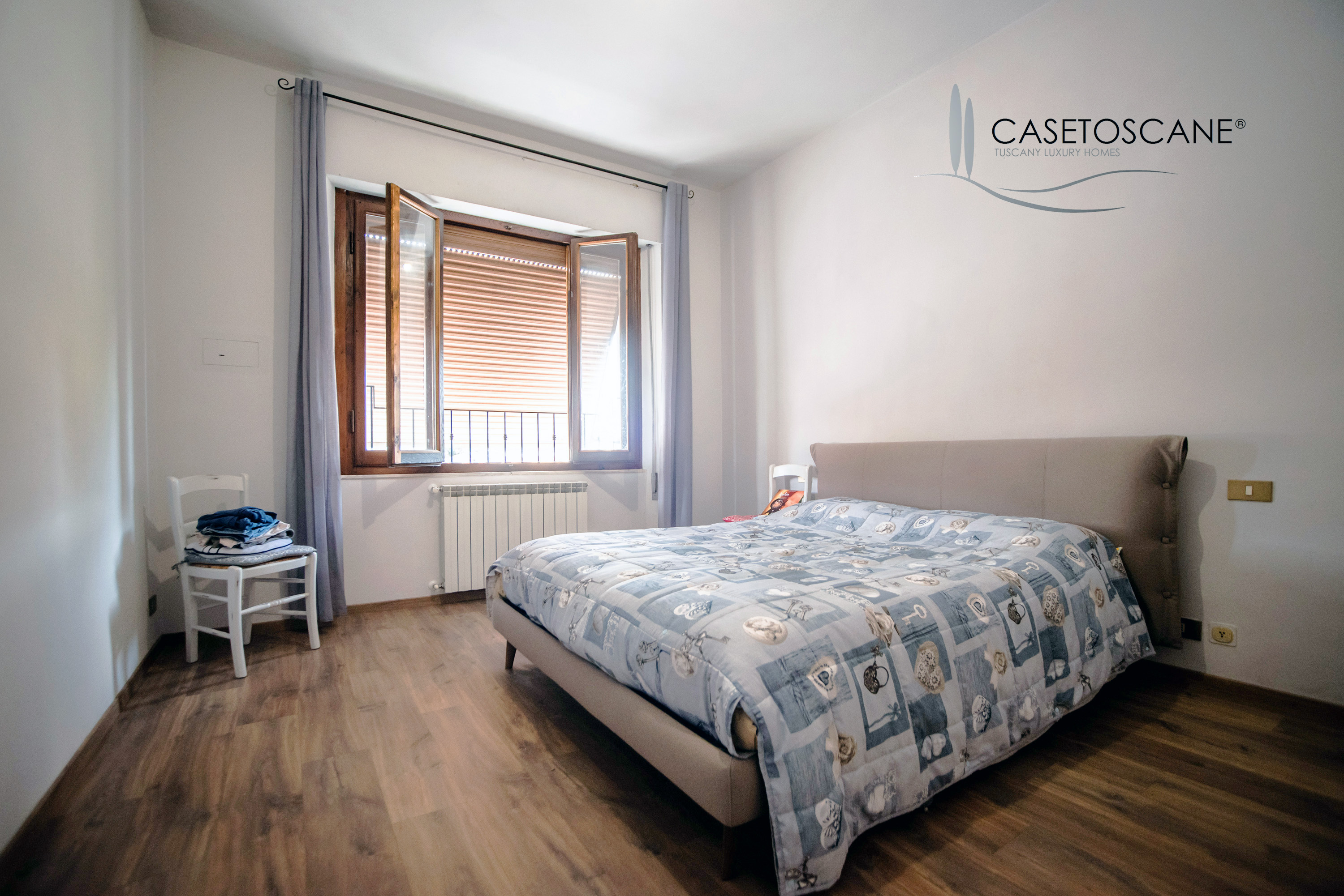 A707 - Ottimo appartamento ristrutturato di circa mq.90 posto al 2°P con affaccio diretto su Piazza Sant'Agostino nel centro storico di Arezzo.