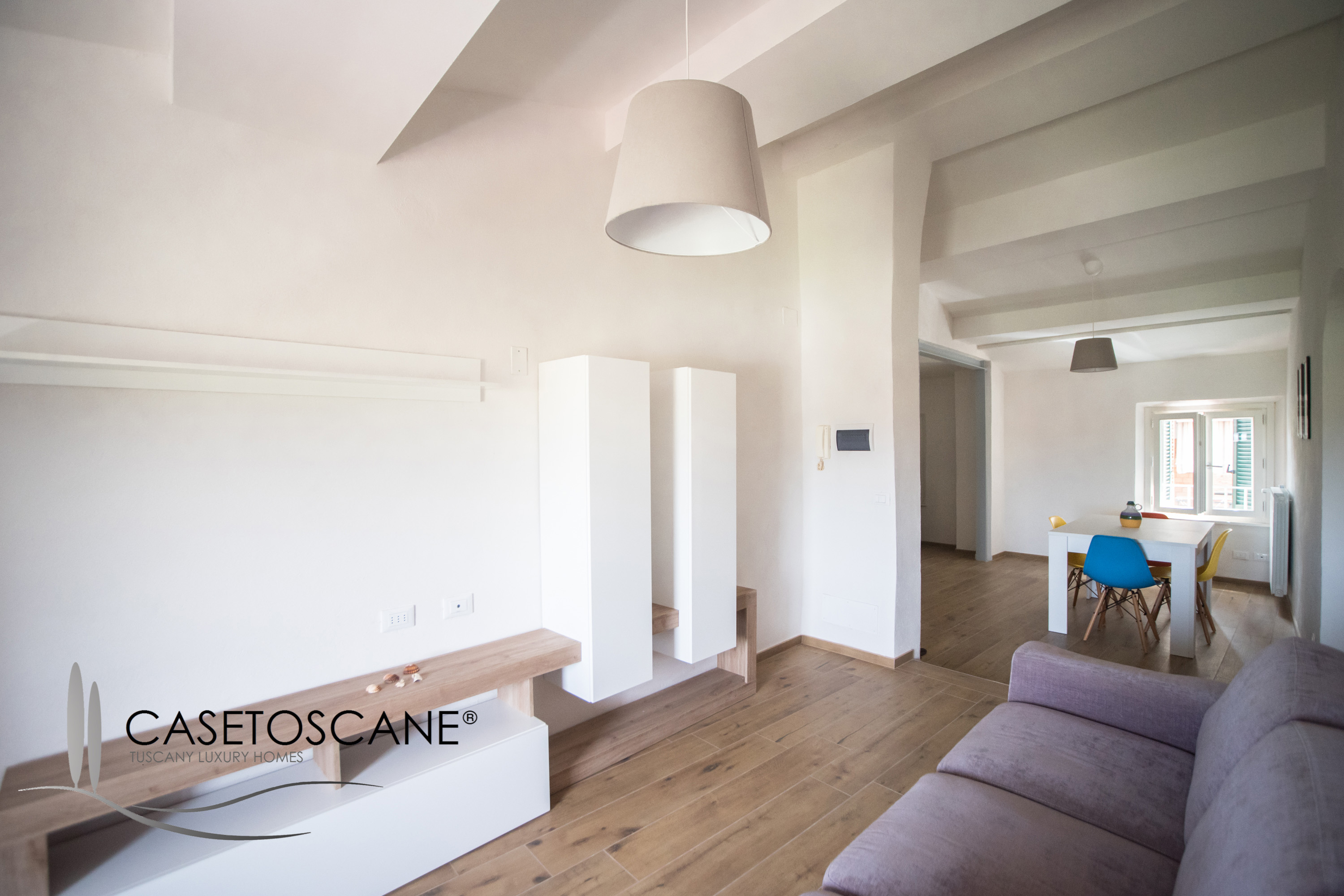 3158 - Grazioso appartamento di mq.60, ultimo piano (2), ristrutturato e mai abitato, con arredamento nuovo a Foiano della Chiana (AR).
