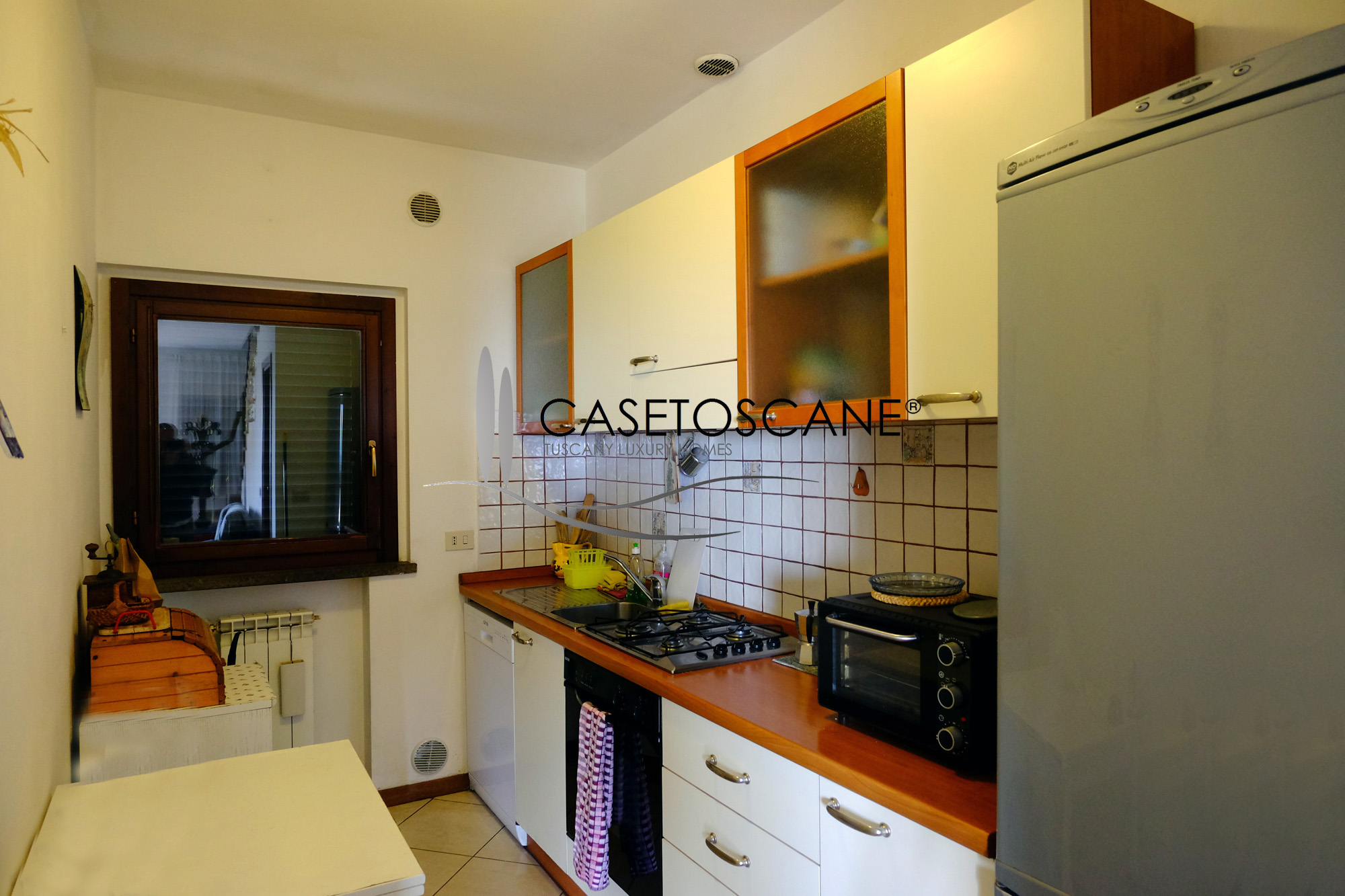 3174 - Villetta a schiera capotesta, recente costruzione, mq.95 con giardino di mq.100 e garage a due passi dal centro di Lucignano (AR).