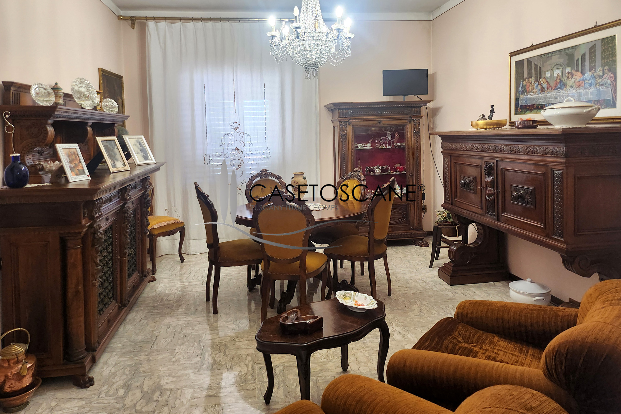 3224 - Piccola azienda agricola con abitazione in discrete condizioni, di mq.250 e annessi di mq.140 con terreno di ha.3 a Monte San Savino (AR).