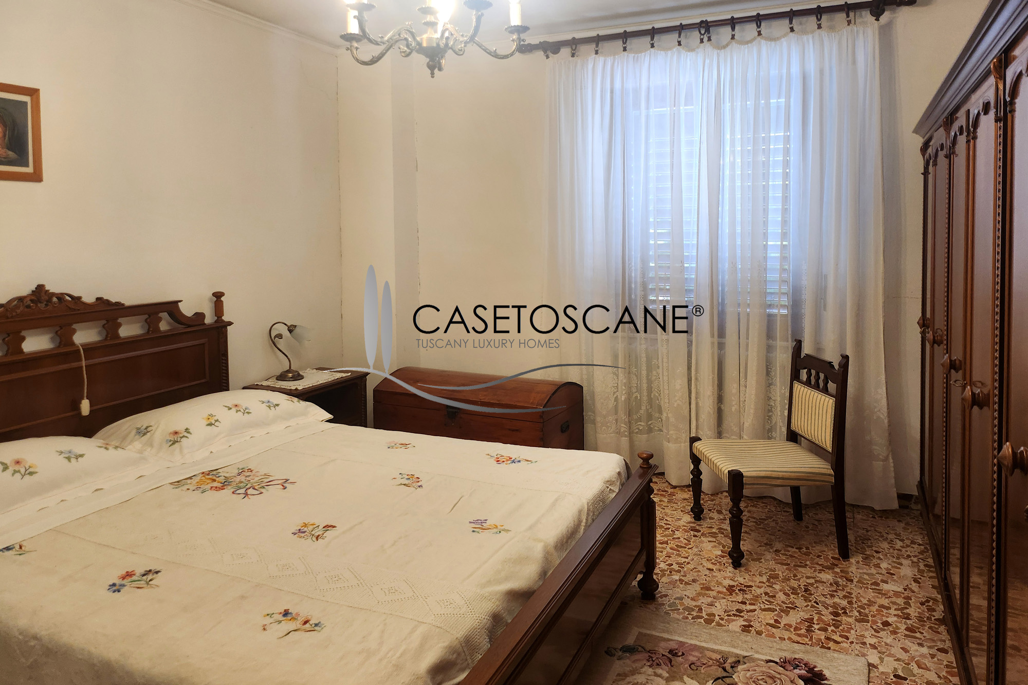 3224 - Piccola azienda agricola con abitazione in discrete condizioni, di mq.250 e annessi di mq.140 con terreno di ha.3 a Monte San Savino (AR).