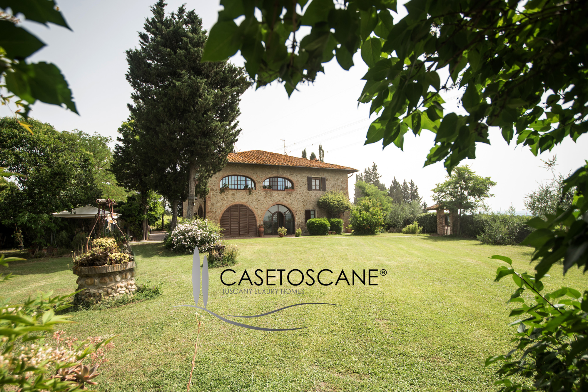 3140 - Tipico casale toscane perfettamente conservato, diviso in due appartamenti, di mq.460 circa con terreno di mq.2.000 a Montespertoli (FI).