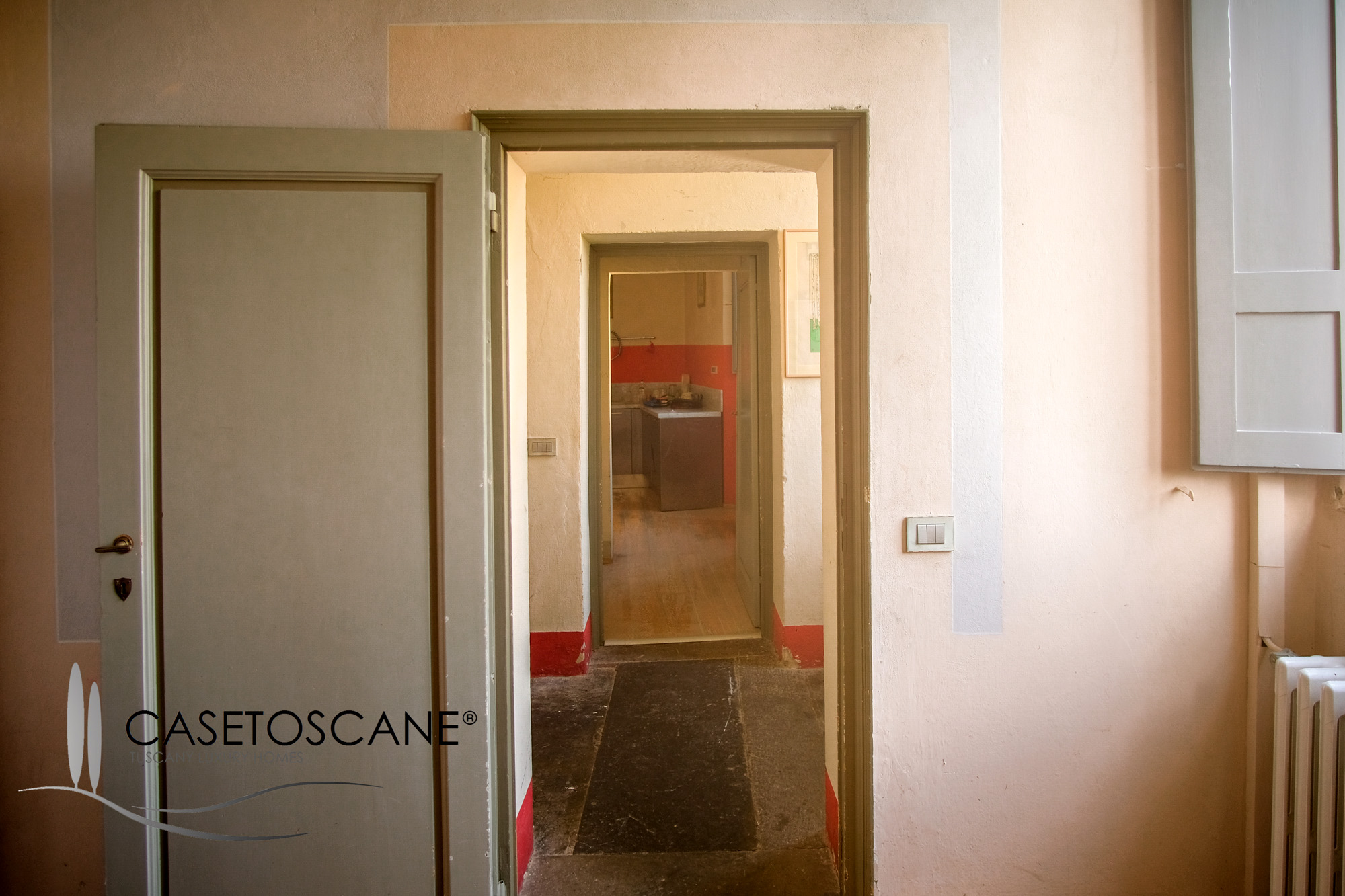 3231 - Prestigioso appartamento di mq.500 in palazzo storico con giardino esclusivo di mq.130 nel centro storico di Bucine (AR).