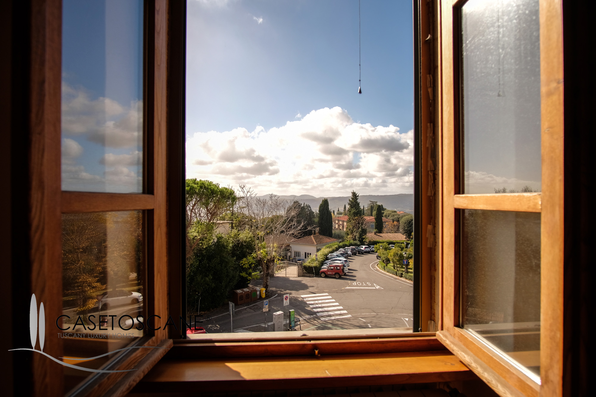 3234 - Caratteristico appartamento panoramico e ristrutturato di mq.65 al 2°P e mansarda nel centro storico di Lucignano (AR).