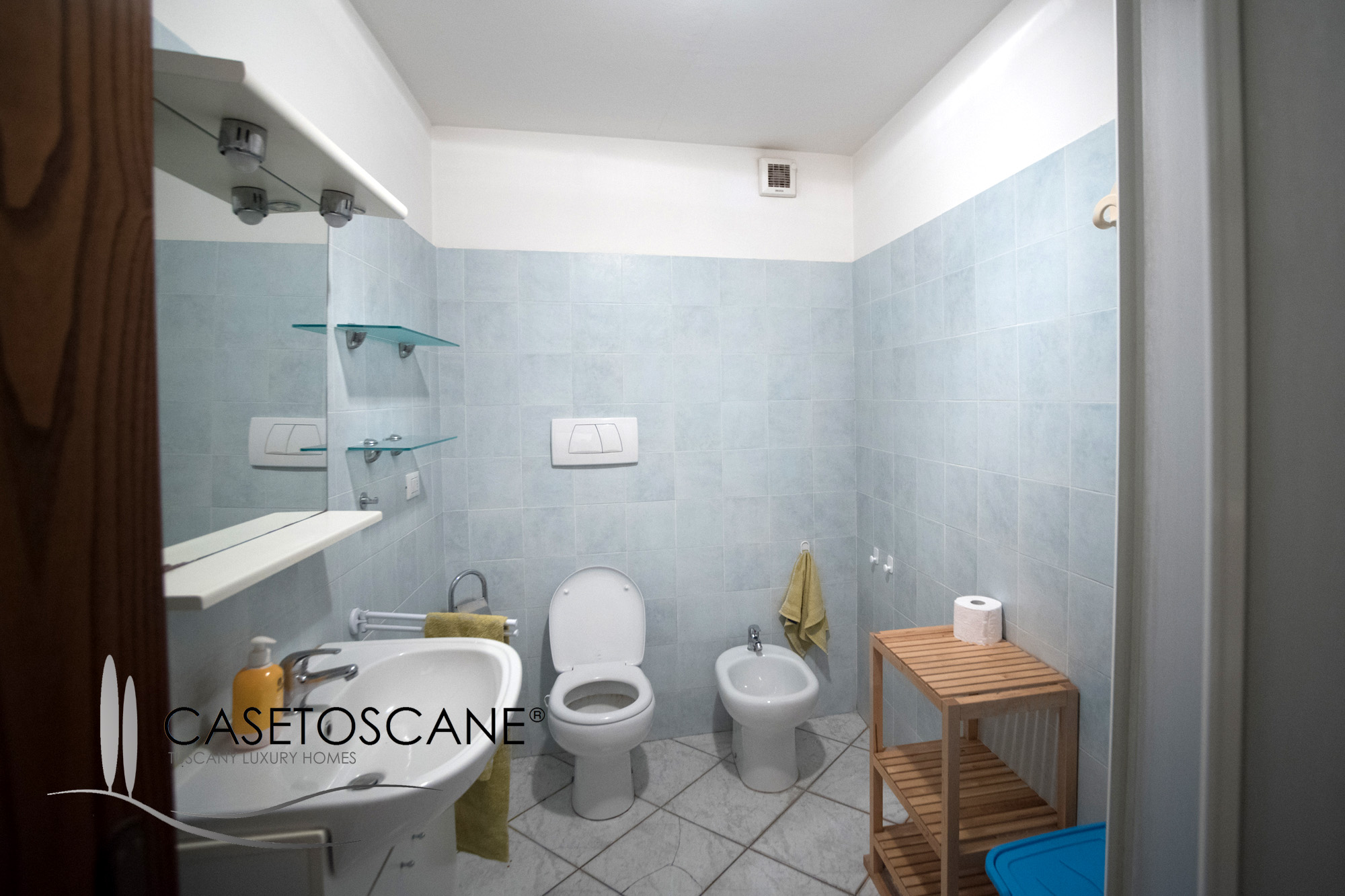 2898 - Caratteristico appartamento su due livelli di mq.90 circa, perfettamente ristrutturato, nel centro storico di Lucignano (AR).