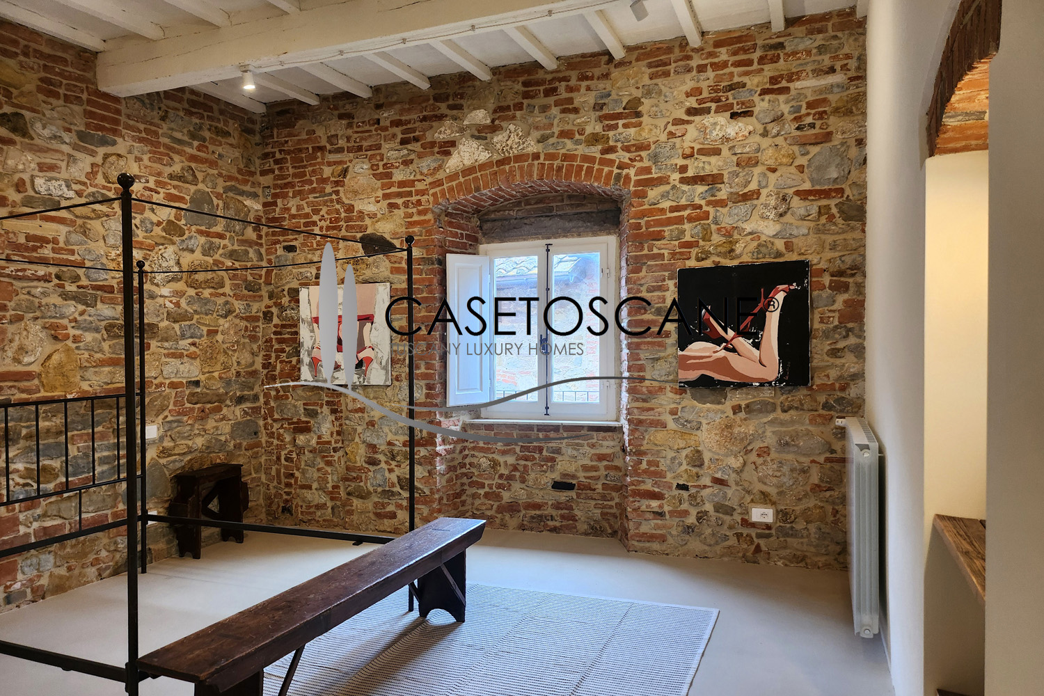 3251 - Appartamento di mq.110 al 2°P (ultimo) recentemente ristrutturato con finiture di alto livello nel centro storico di Lucignano (AR).